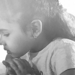 Meet your Posher, Edith